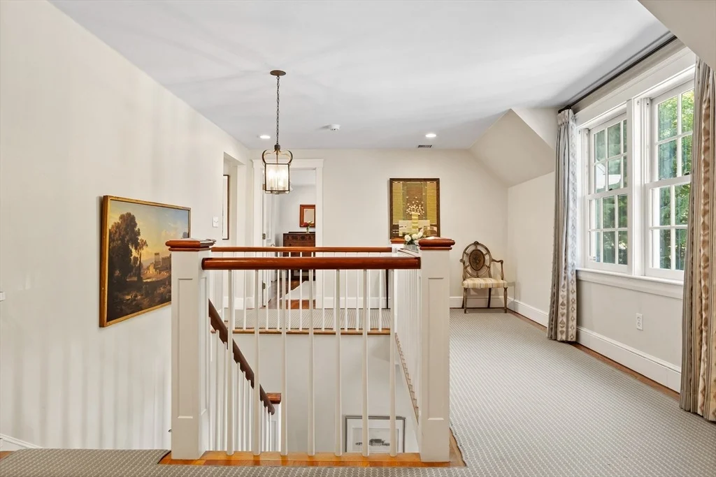 Photo of 612 Lexington
