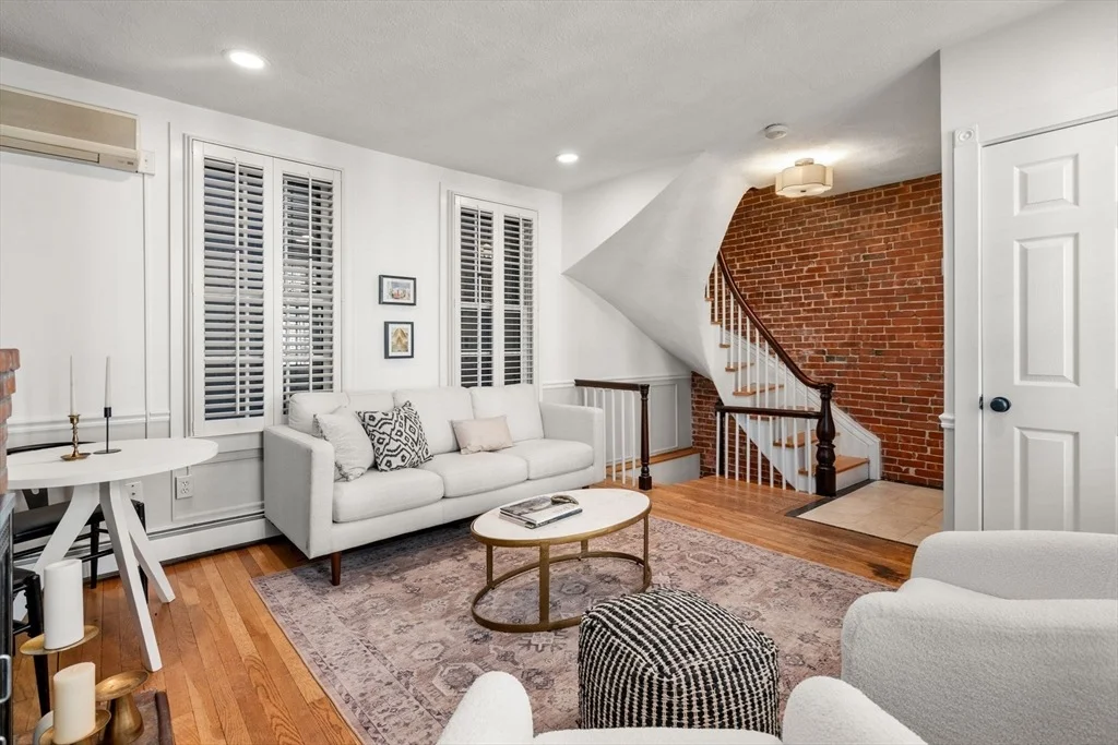 Photo of Unit TH at 22 Shawmut St