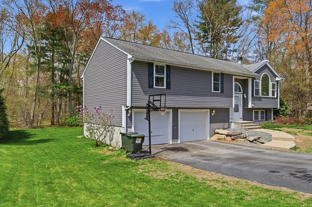Photo of 19 Fairfield Dr