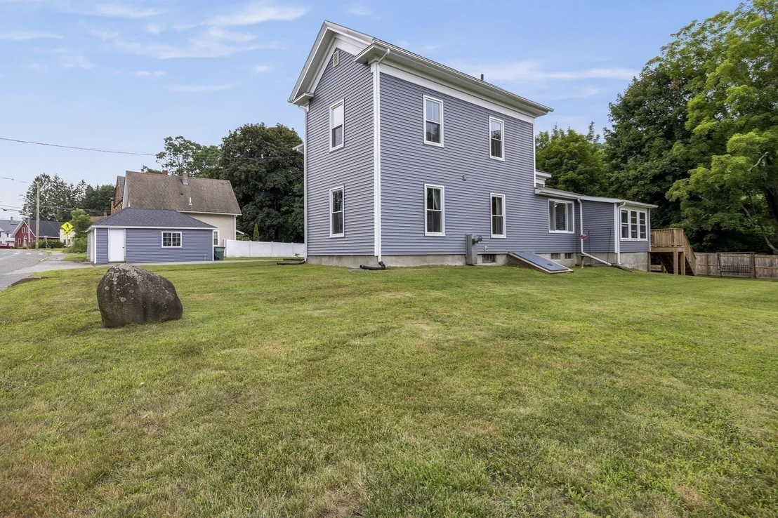 Photo of 1255 Main St