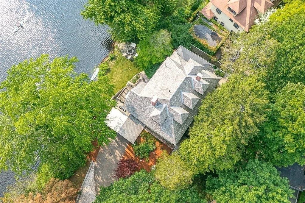 Photo of 9 Lakeview Terrace