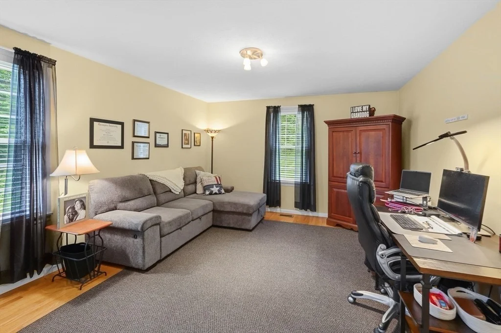 Photo of 23 Brooks Xing