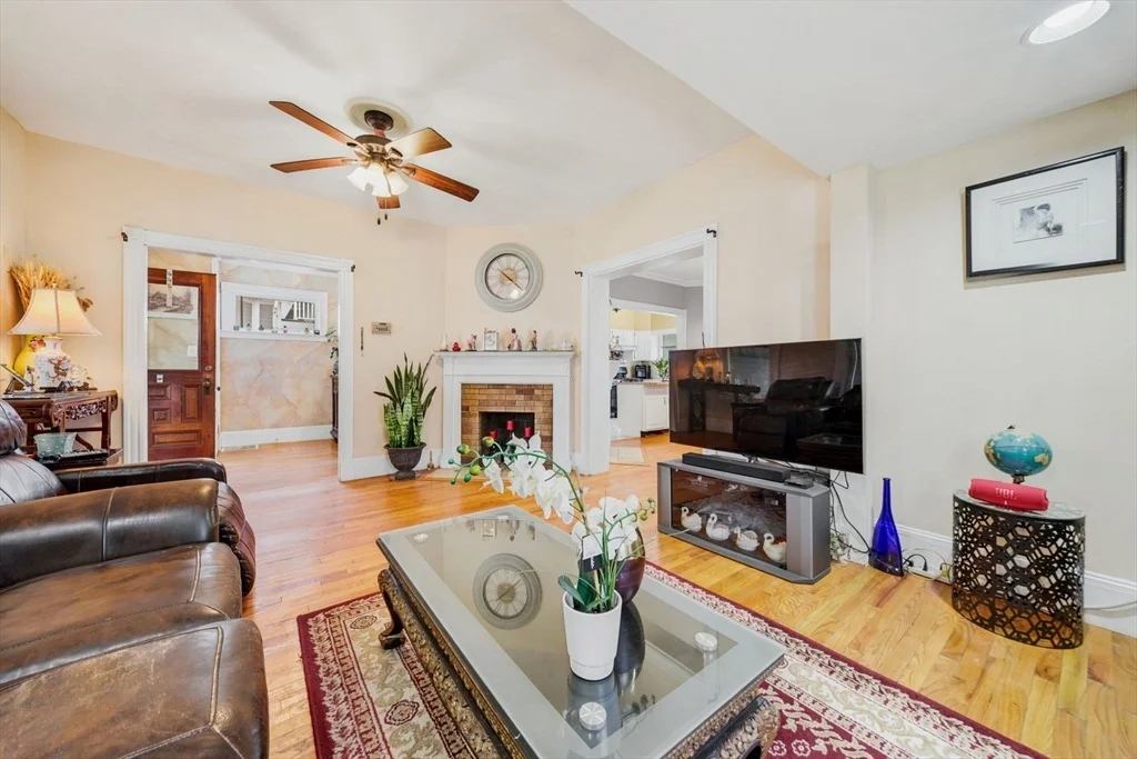 Photo of 75 Walker St