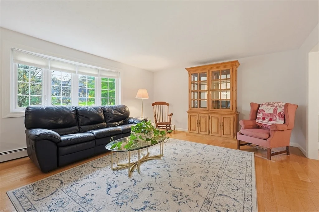 Photo of 49 Stonybrook Dr