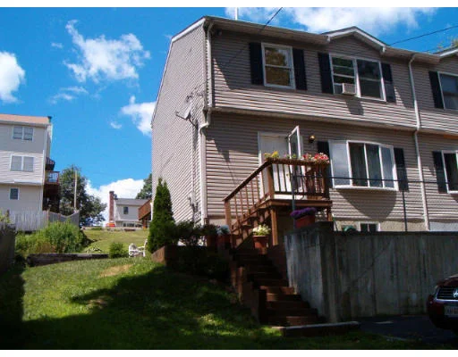 Photo of 40 Boston Ave