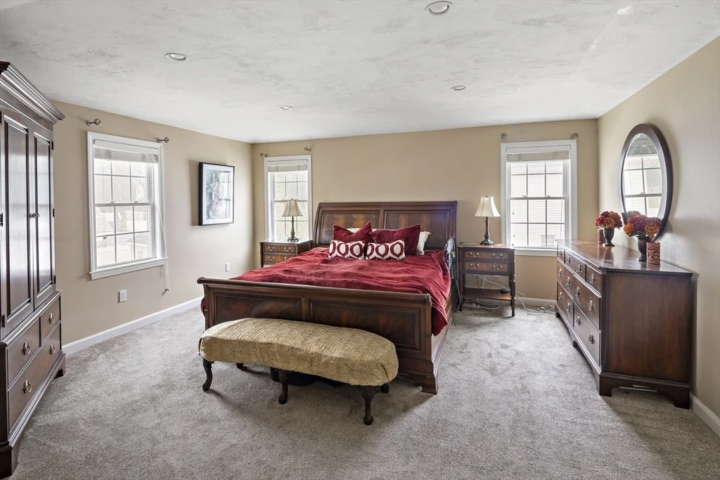 Photo of 40 Brewster Dr