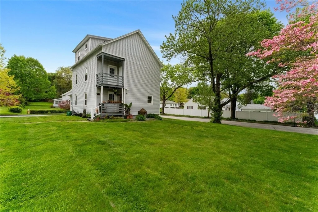 Photo of 15 Steele St