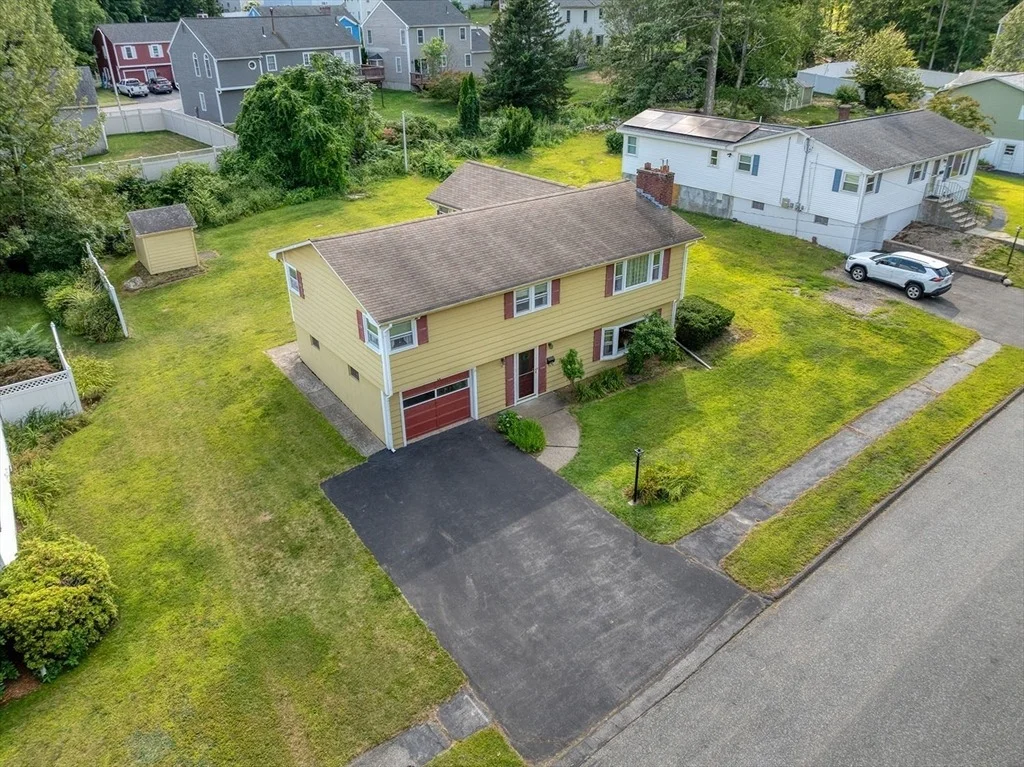 Photo of 17 Leslie Rd