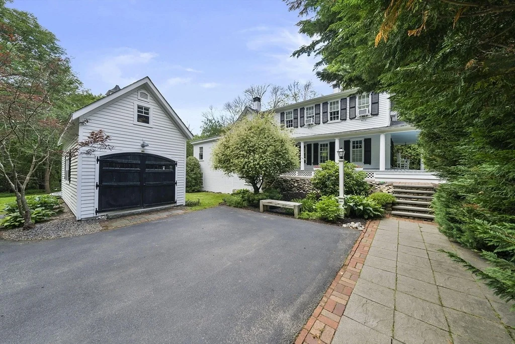 Photo of 807 Summer St