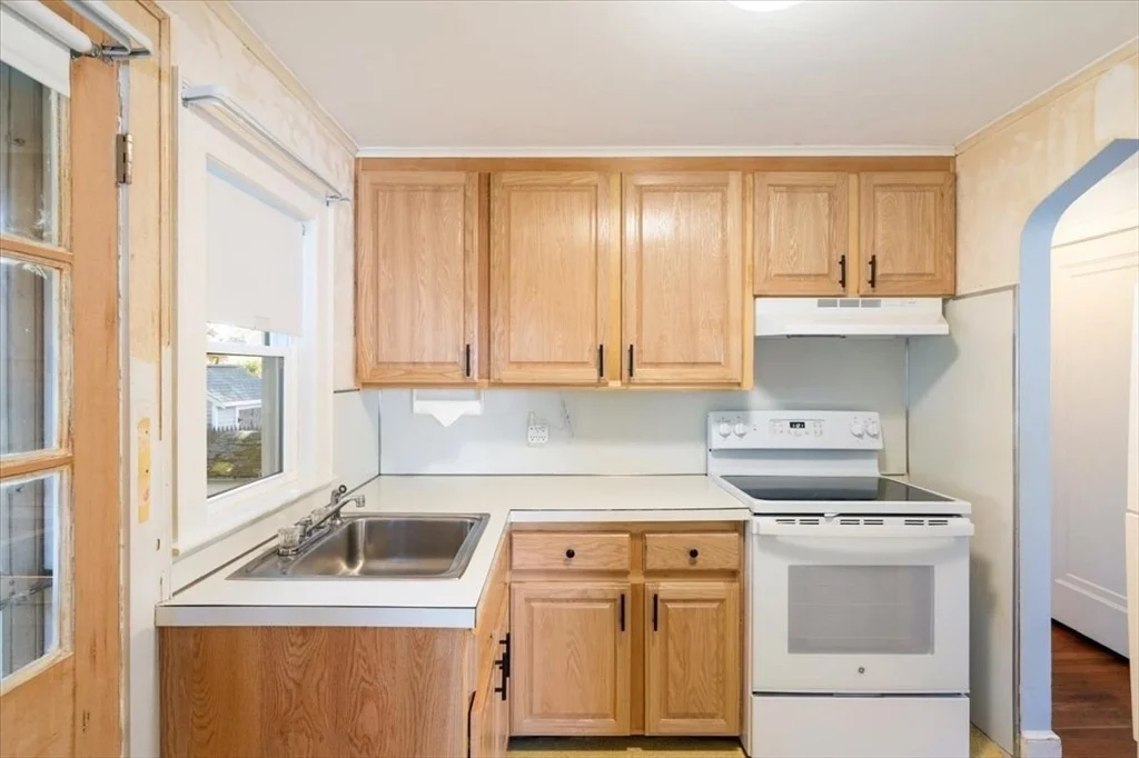 Photo of 34 Aberdeen Ave.