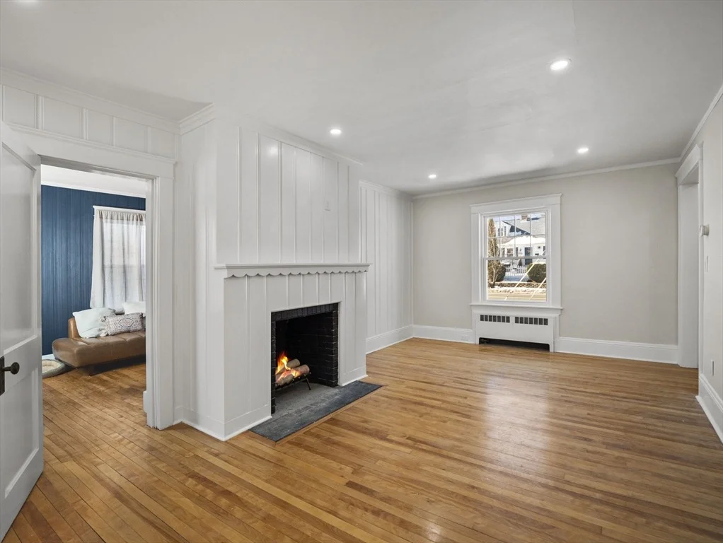 Photo of 329 Burncoat Street