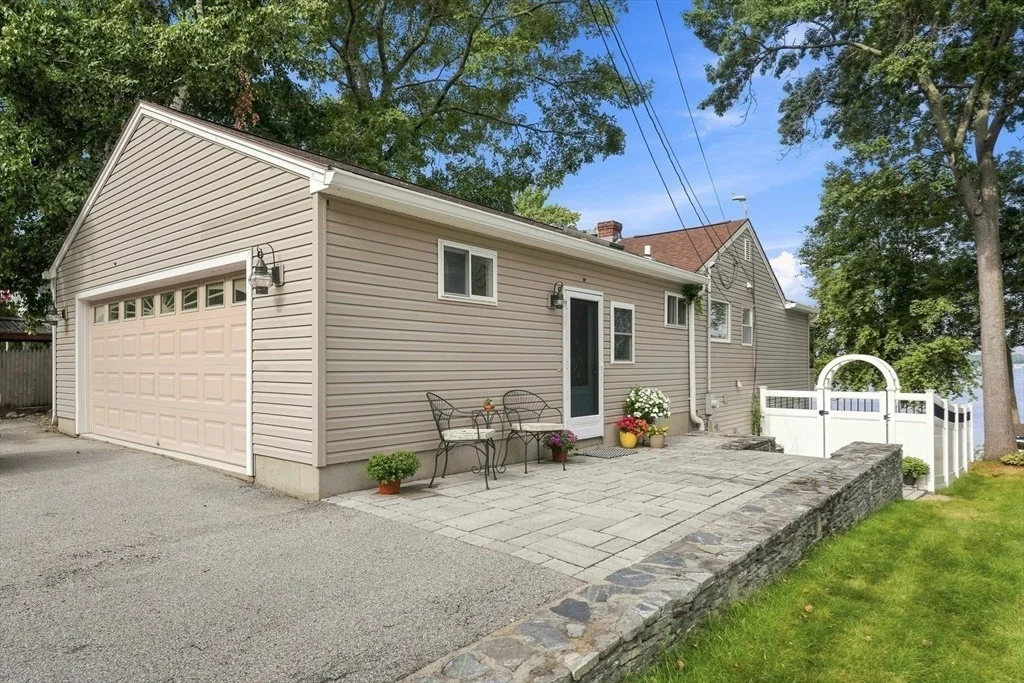 Photo of 86 Bates Point Rd