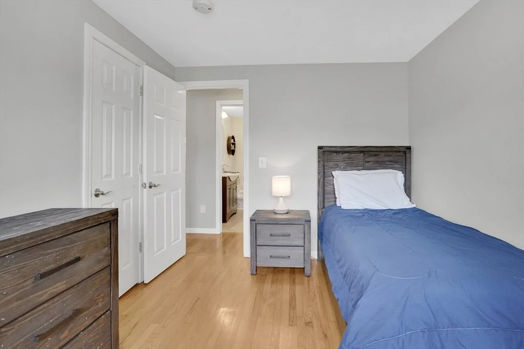 Photo of 34 Boileau Ter