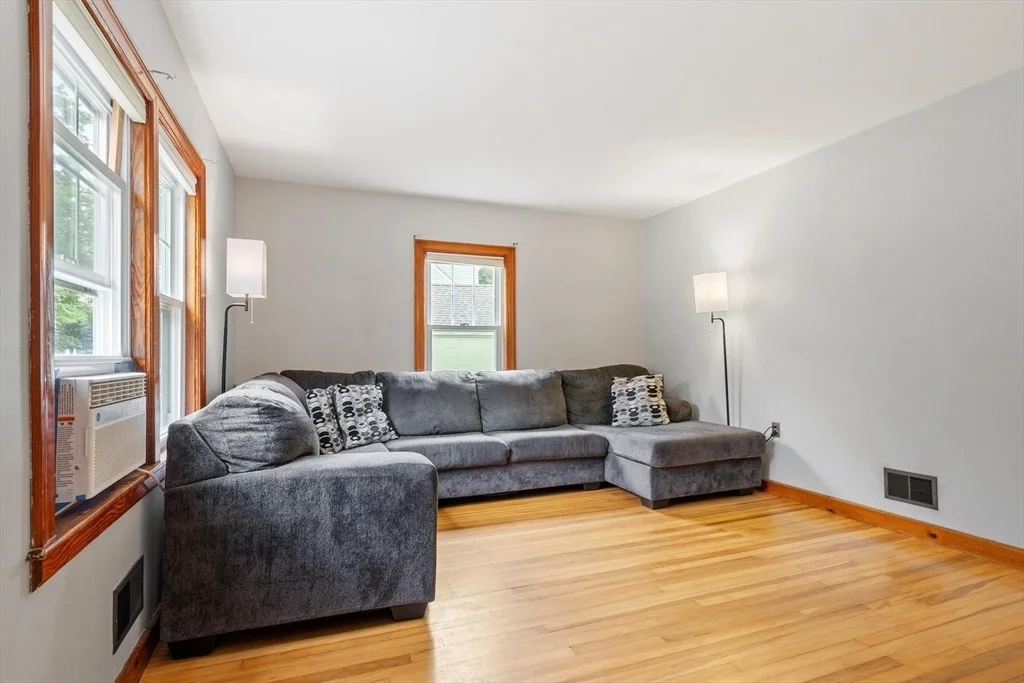 Photo of 35 Natick St