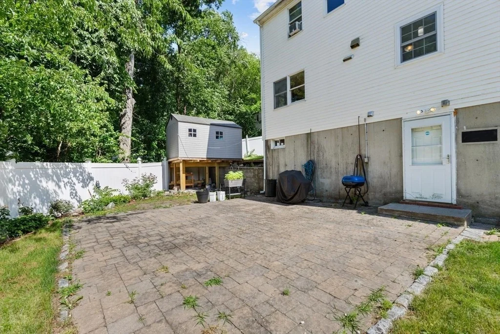 Photo of 70 Crescent Lane