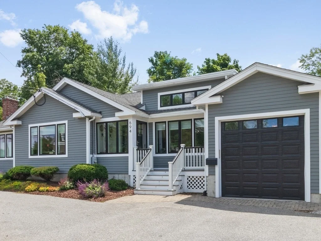 Photo of 694 Trapelo Road