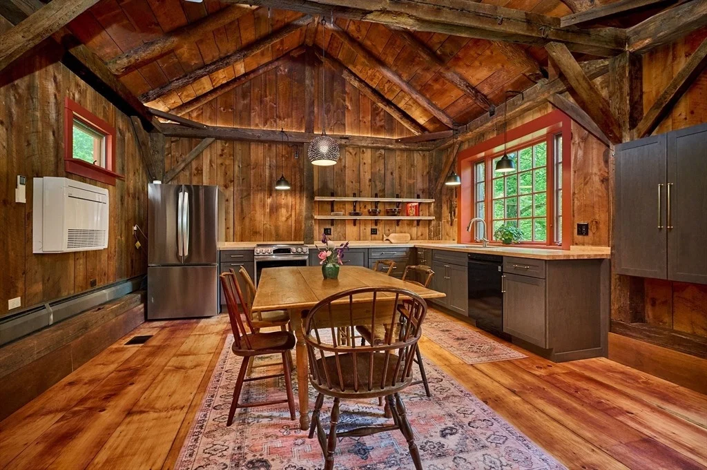 Photo of 102 Chestnut Hill Loop
