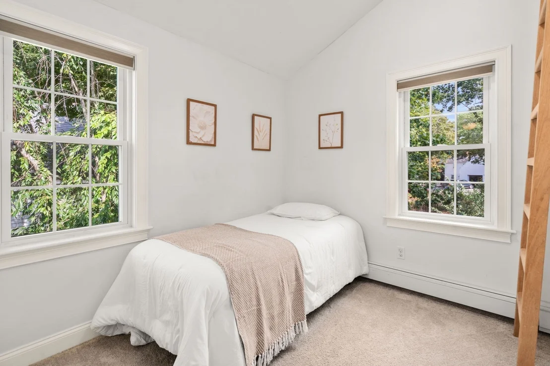 Photo of 3 Broads Ave