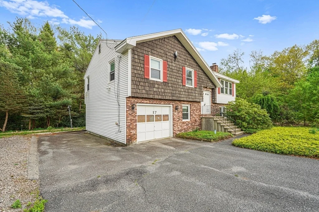 Photo of 17 Wood Ln