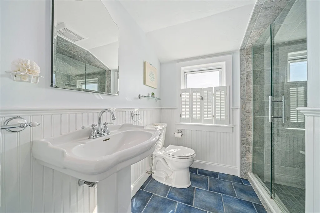Photo of 556 Ocean Street