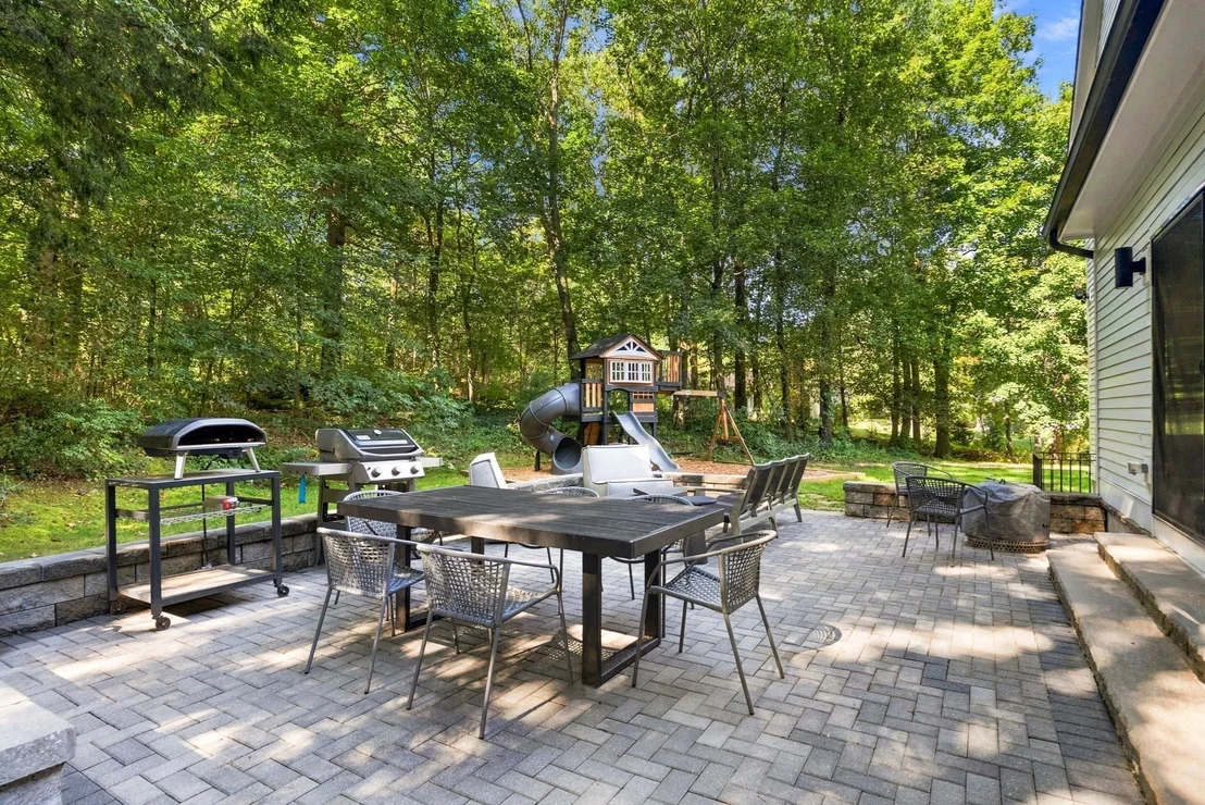 Photo of 25 Meadowbrook Road