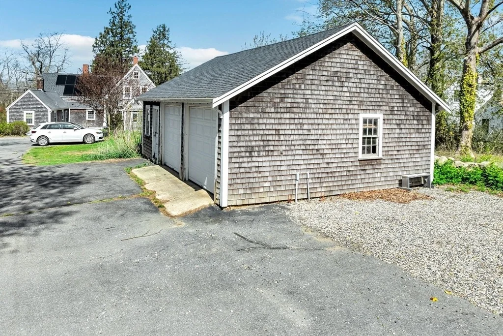 Photo of 831 Main Street