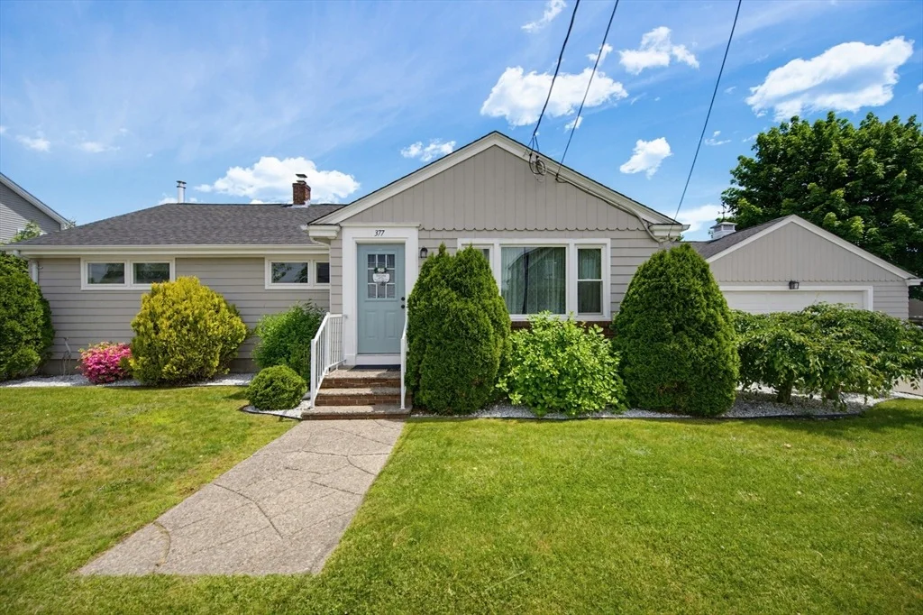 Photo of 377 Kenyon  Ave