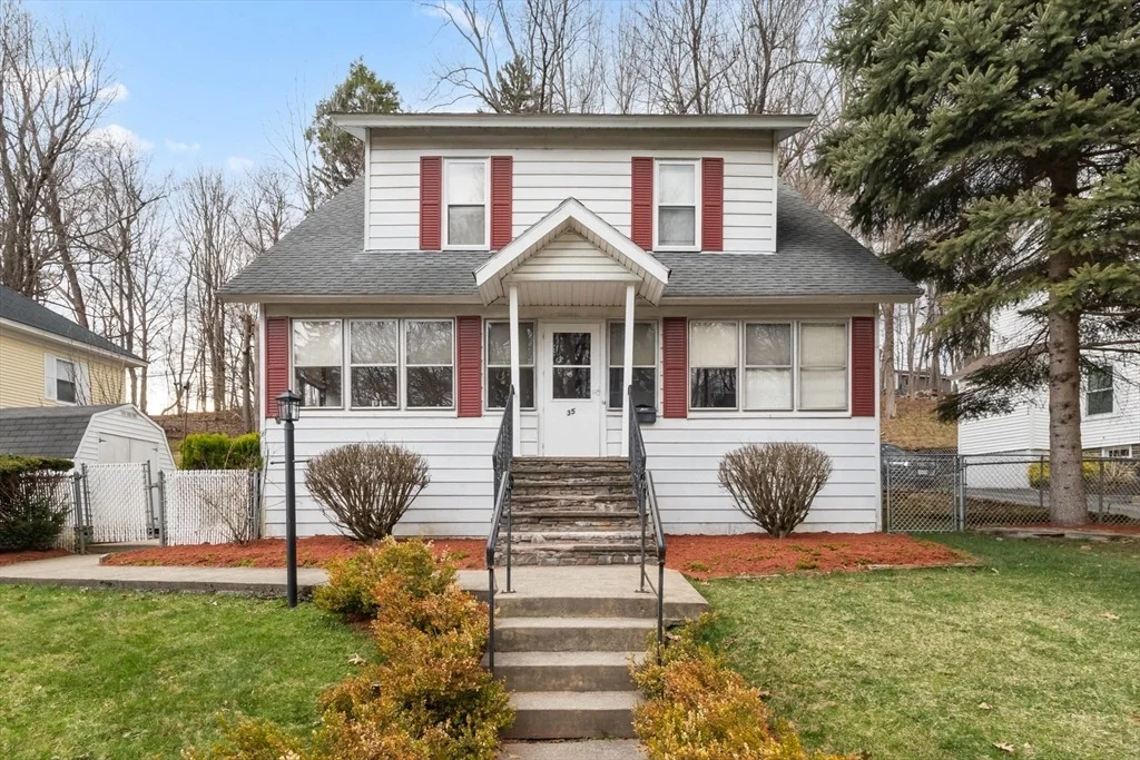 Photo of 35 Chesterfield Rd