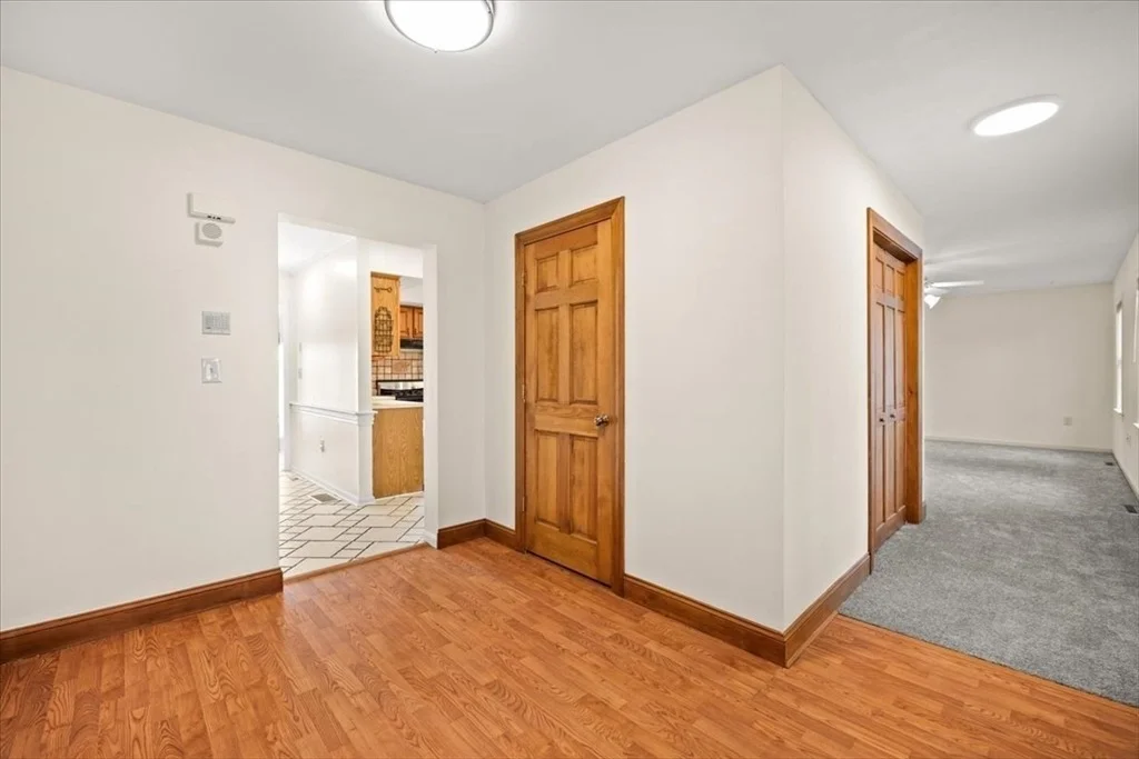 Photo of 212 Scadding St
