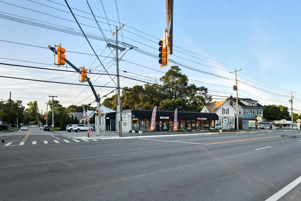 Photo of 1175 Post Road