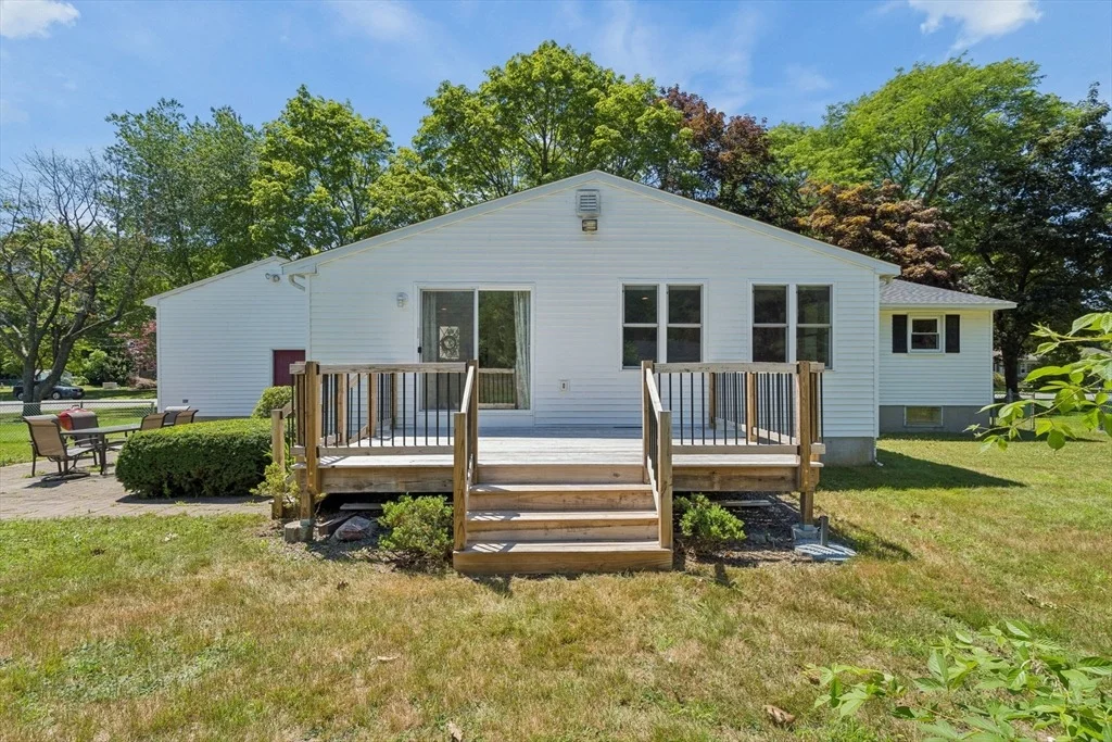 Photo of 83 Colgate Dr