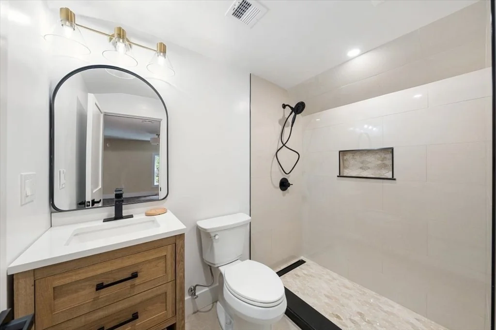 Photo of 42 Dakin Road