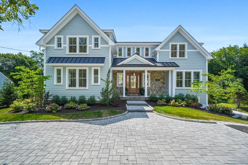 Photo of 320 Concord Avenue