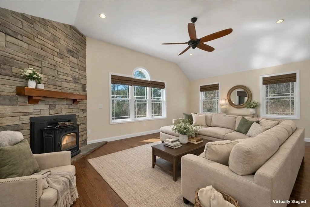 Photo of 142 Worcester Road