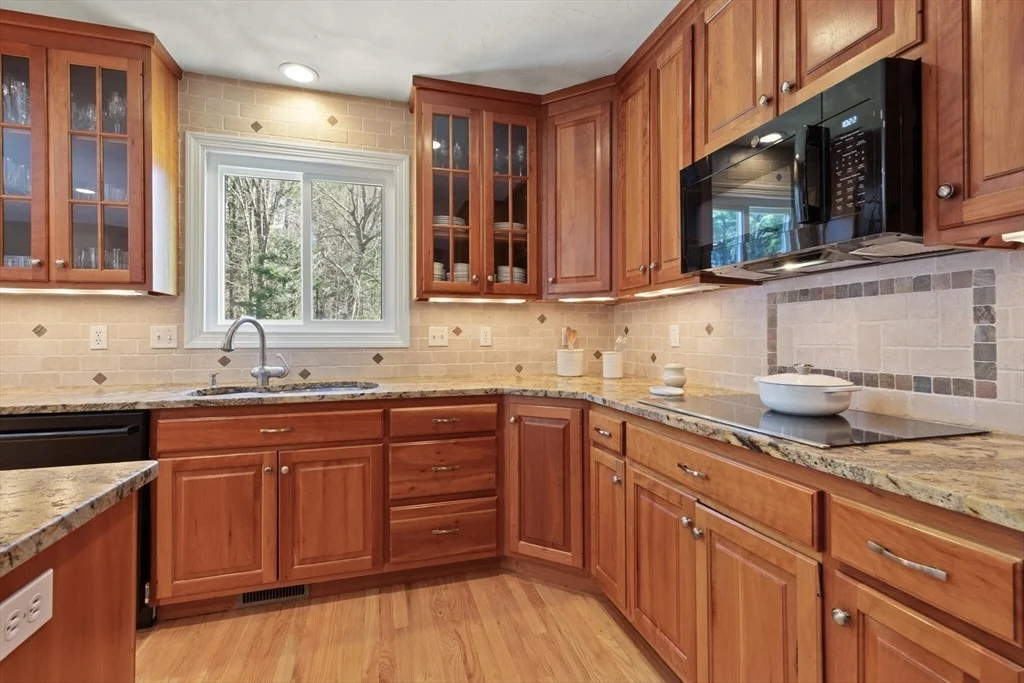Photo of 20 Comstock Dr