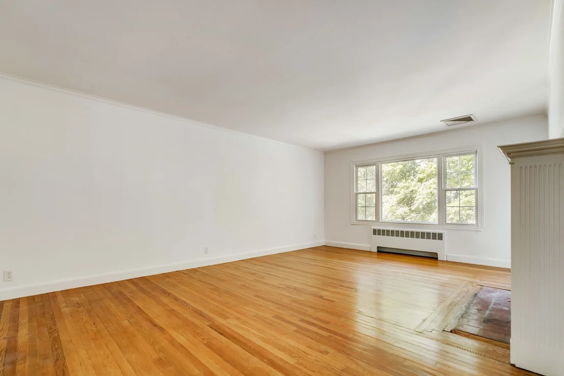 Photo of 77 Jordan Rd