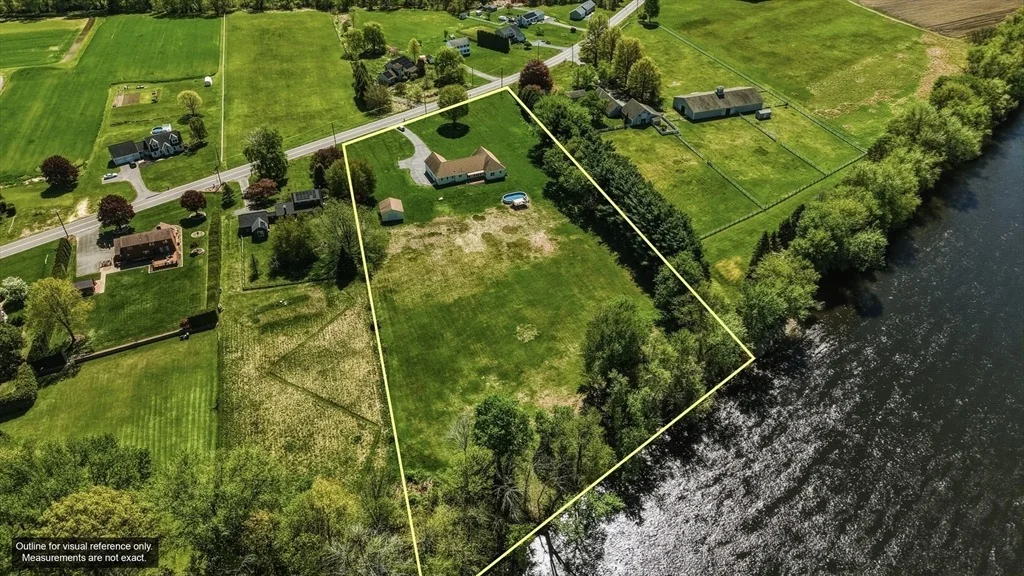 Photo of 249 River Rd