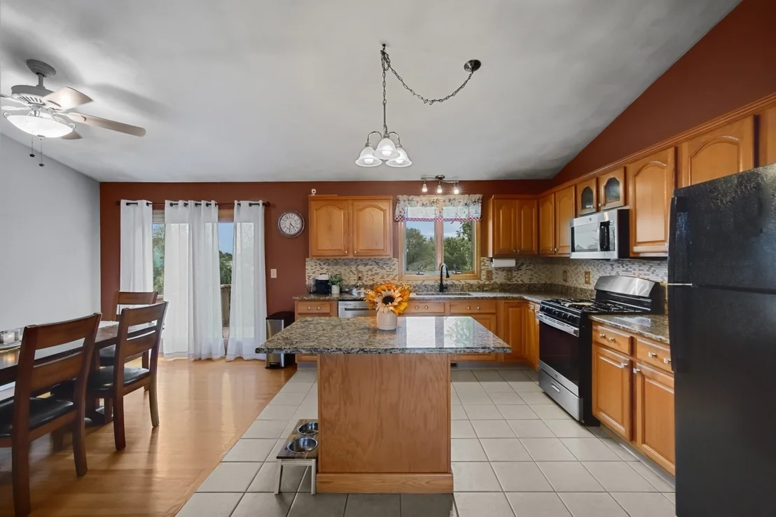Photo of 52 Family Dr
