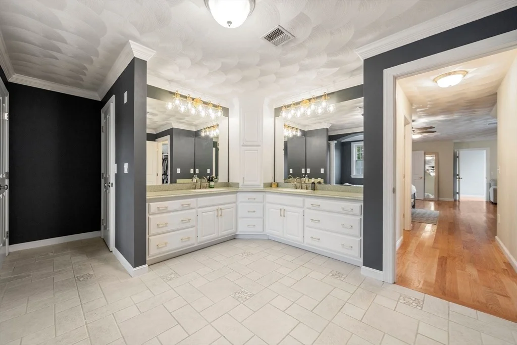 Photo of 30 Michael Rd