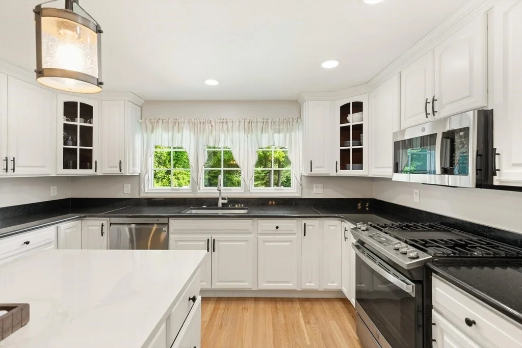 Photo of 5 Satucket Rd