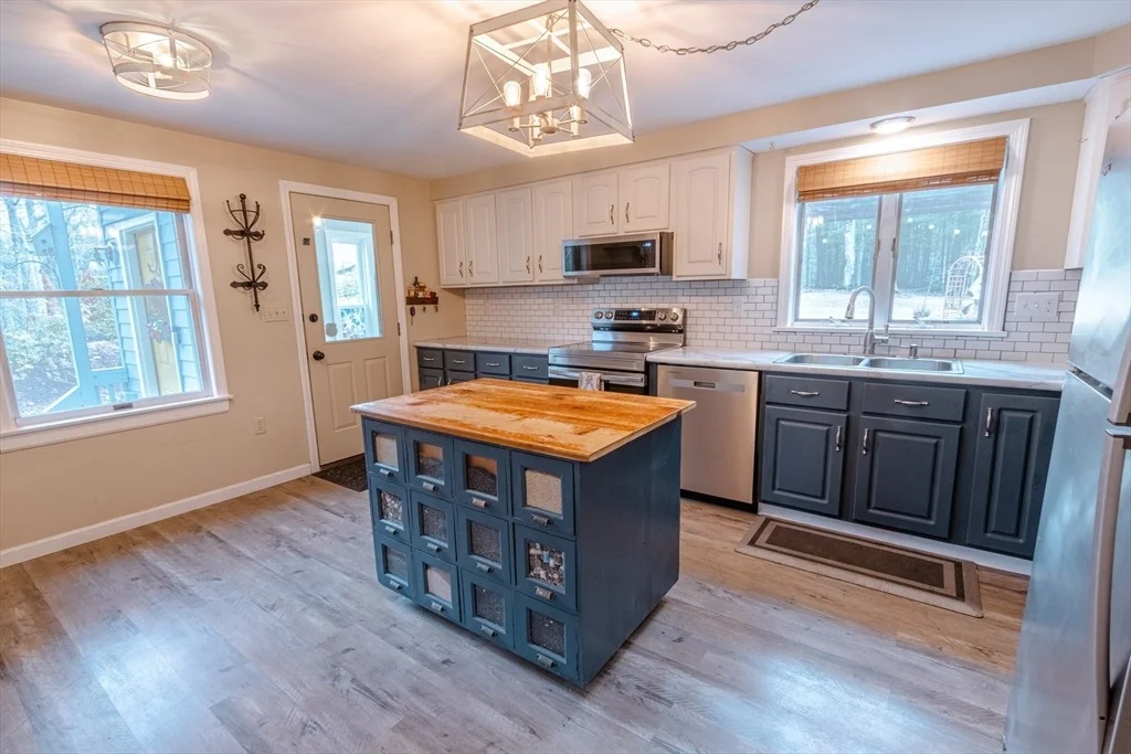 Photo of 49 Cranberry Meadow Rd