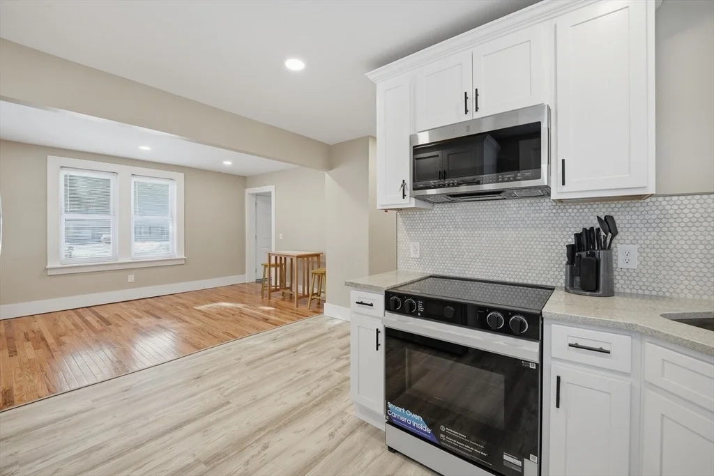 Photo of 3076 Boston Rd
