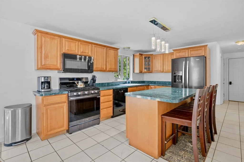 Photo of 16 Balfour Ln
