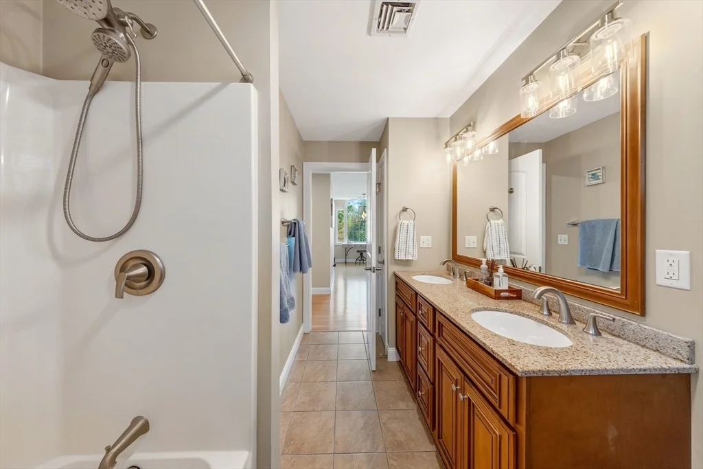 Photo of 206 Burnside