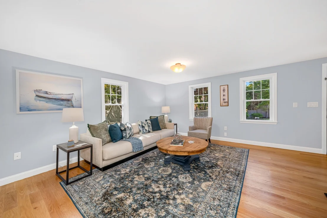 Photo of 2 Hunter Dr