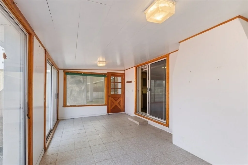 Photo of 8 Luzitania Ave