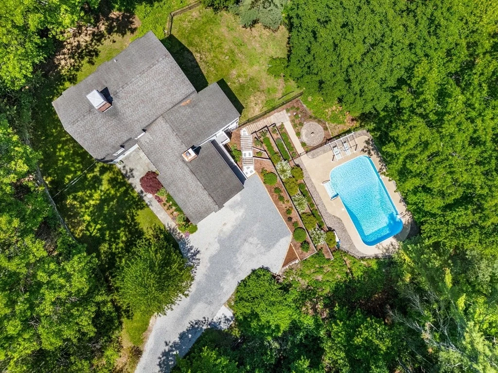 Photo of 153 Raddin Rd