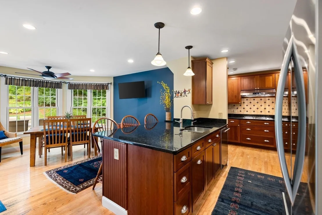 Photo of 216 Bellevue Rd