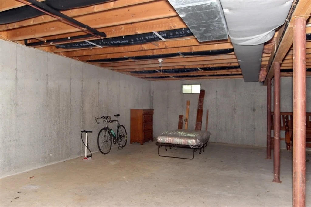 Photo of 18 Periwinkle Ln