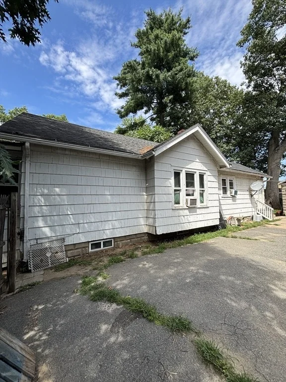 Photo of 55 Leitch St